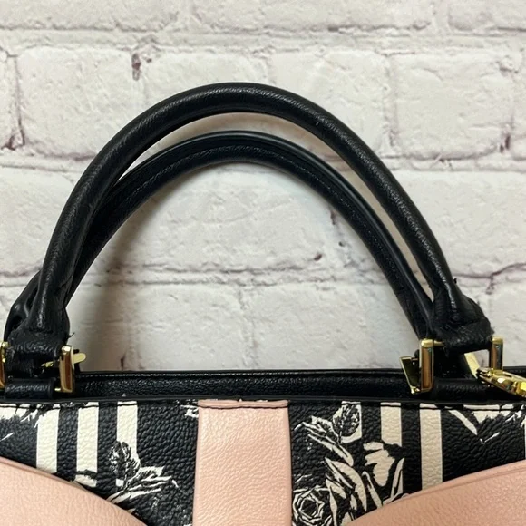 Betsey Johnson Black and Pink Bow Bag - Picture 2 of 15